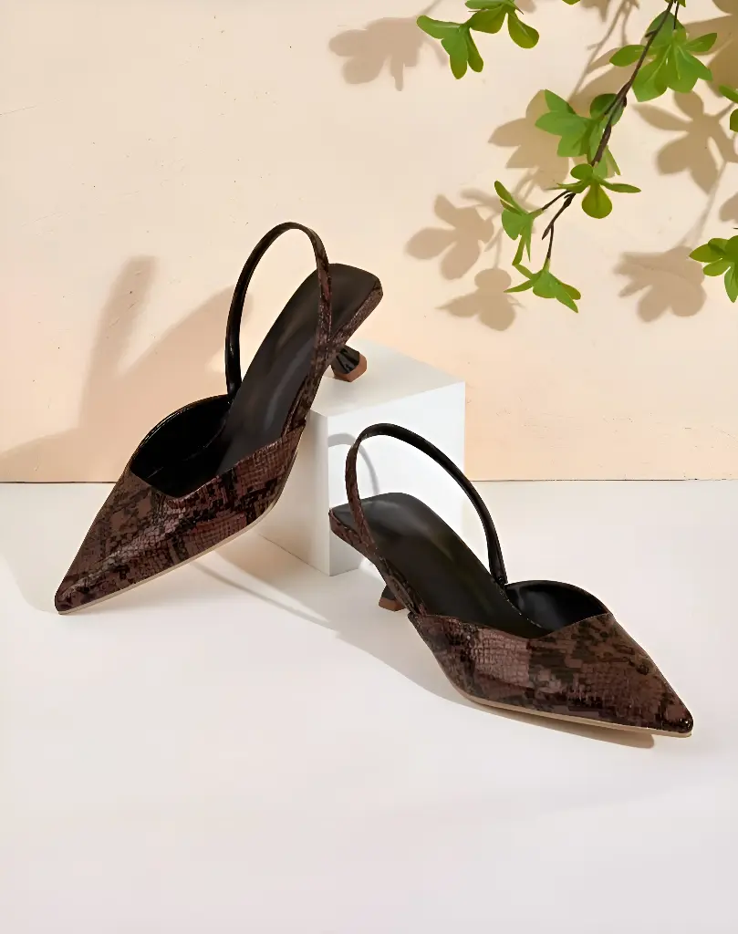 Women's Patent Pointed Toe Cutout Singback Spool Low Heel Pumps